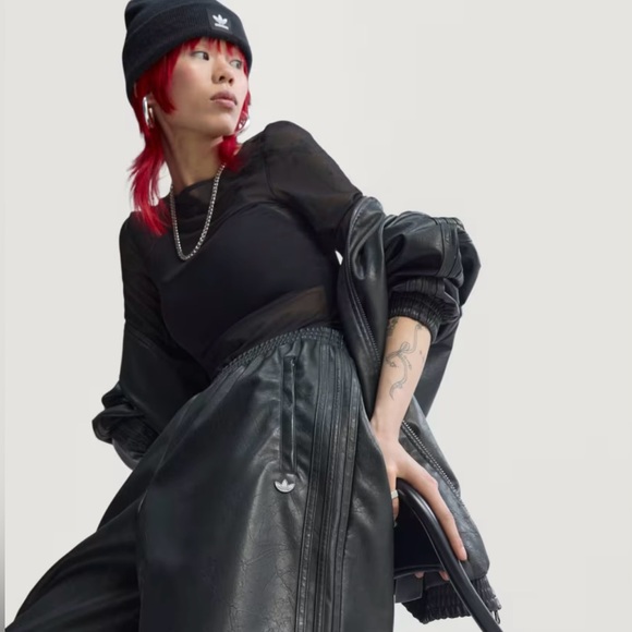 Adidas Pleather Firebird Oversized Jort Utility Black JW7327 Leather Short XL - Picture 4 of 10